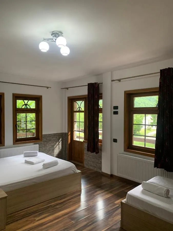 Fusha E Gjes Hotel Valbone 3*,